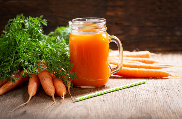 Create a Superfood Carrot-Ginger Juice For Healthy Skin & Eyes